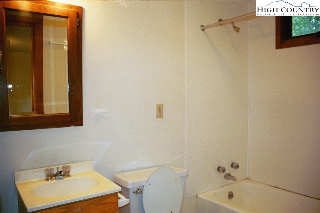 2137 Nc Highway 105 Property Photo 32