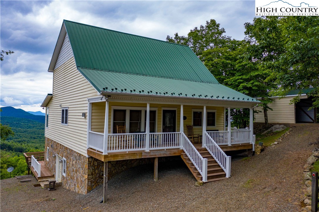 1053 Rich Hill Mountain Road Property Photo 1