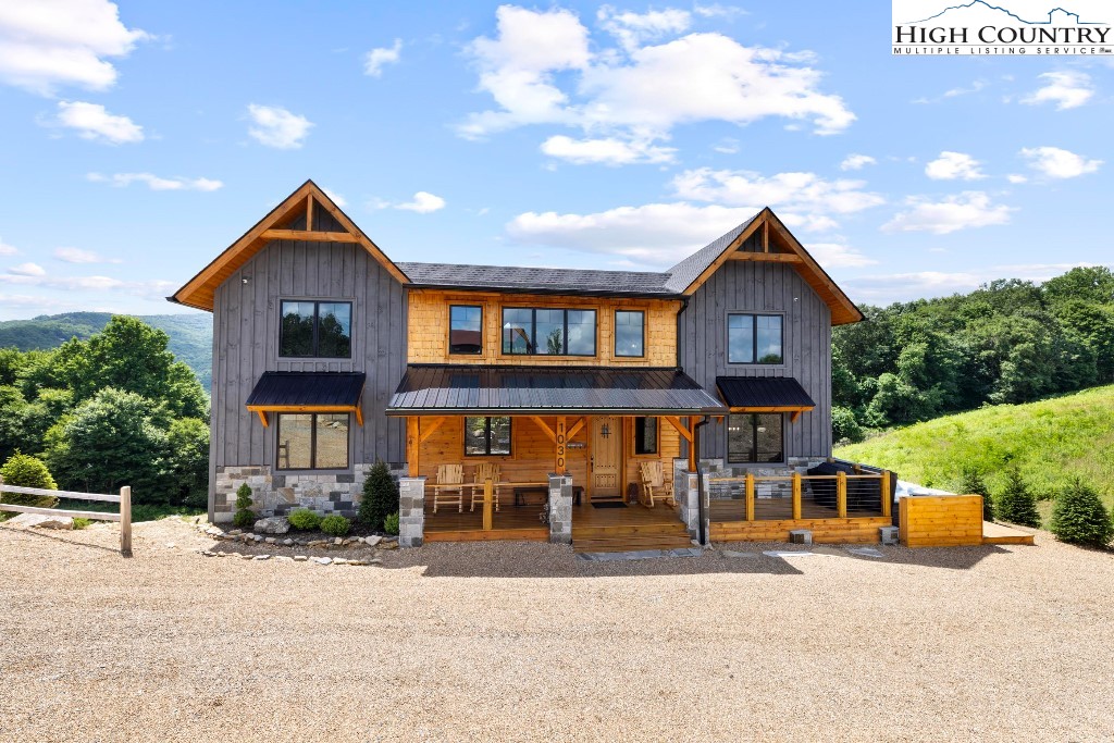 1030 High Valley Overlook Property Photo 3