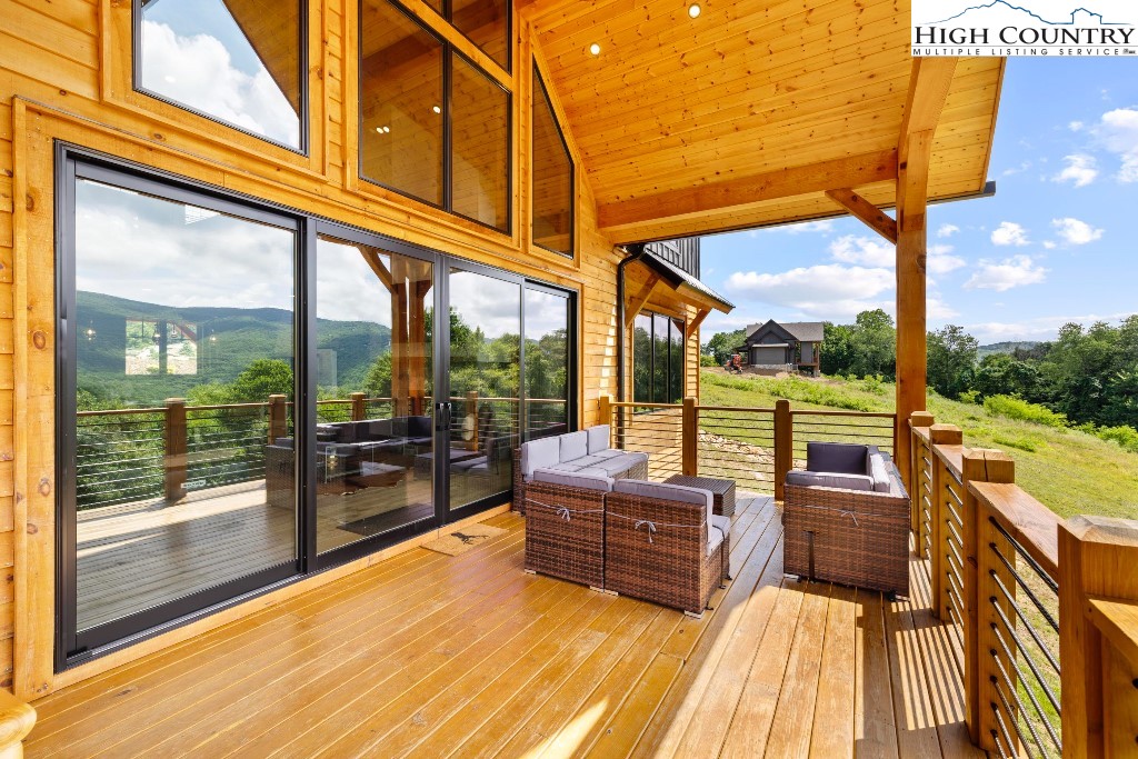 1030 High Valley Overlook Property Photo 11