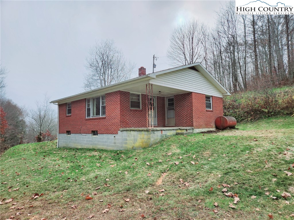 6104 Howards Creek Road Property Photo 27