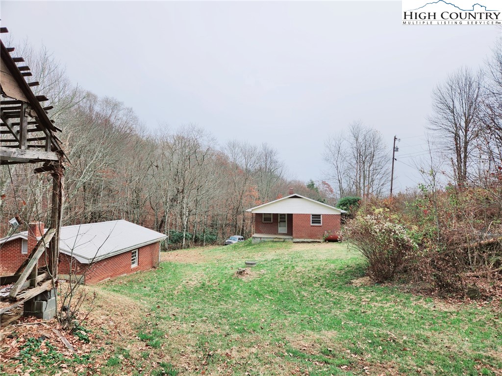 6104 Howards Creek Road Property Photo 31