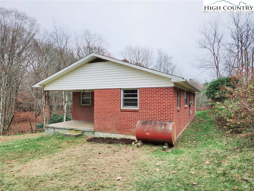 6104 Howards Creek Road Property Photo 32