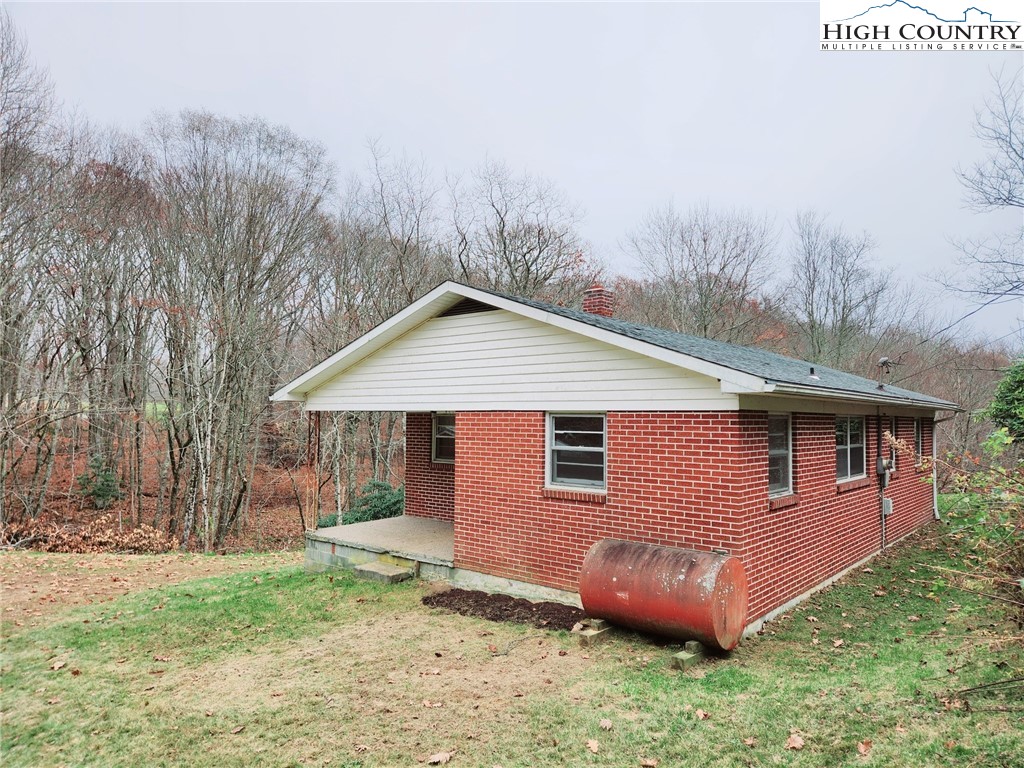 6104 Howards Creek Road Property Photo 33