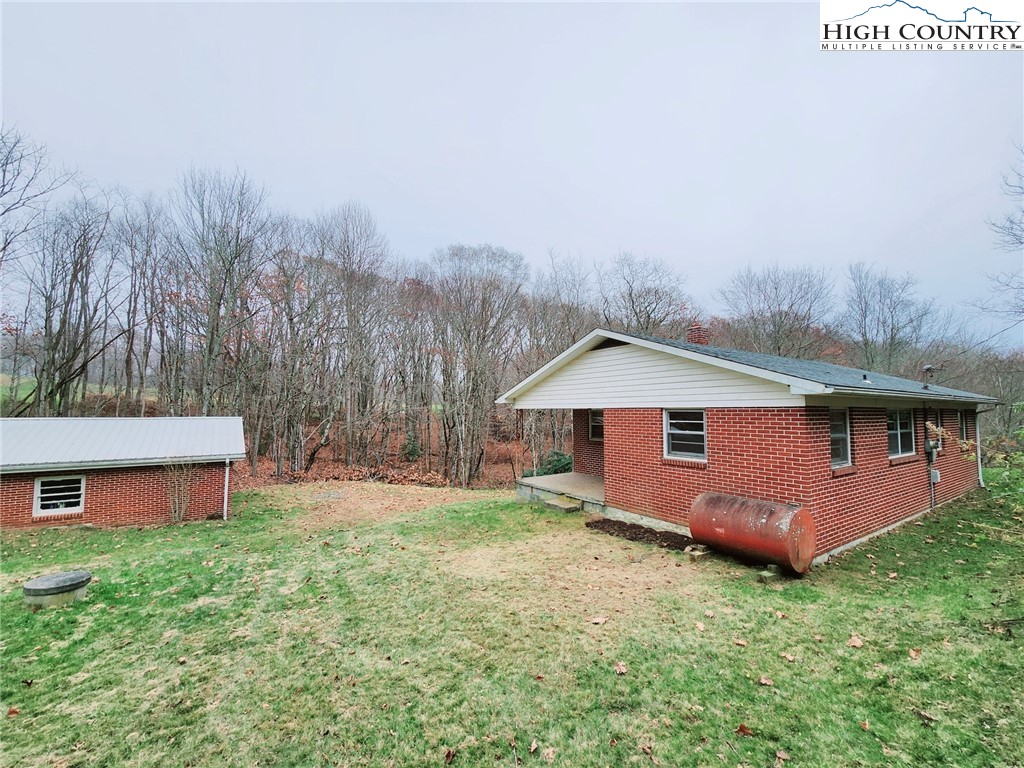 6104 Howards Creek Road Property Photo 34