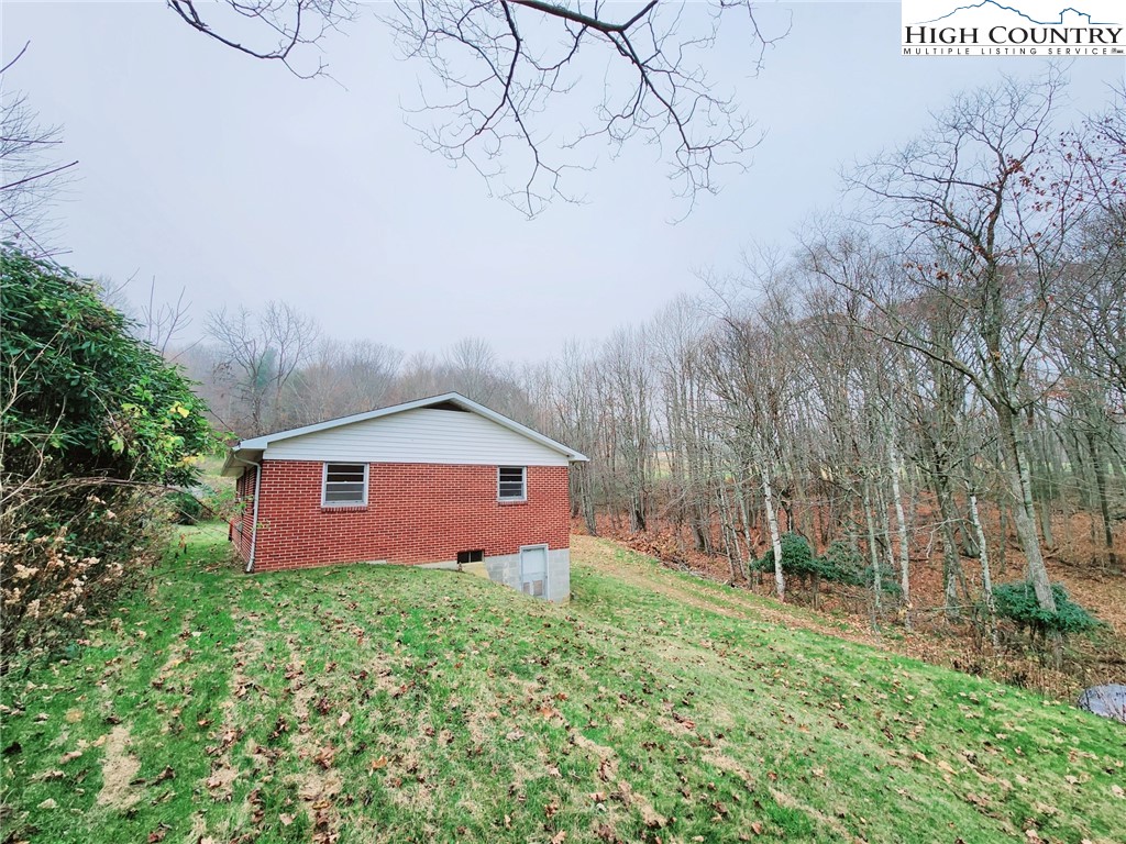 6104 Howards Creek Road Property Photo 35