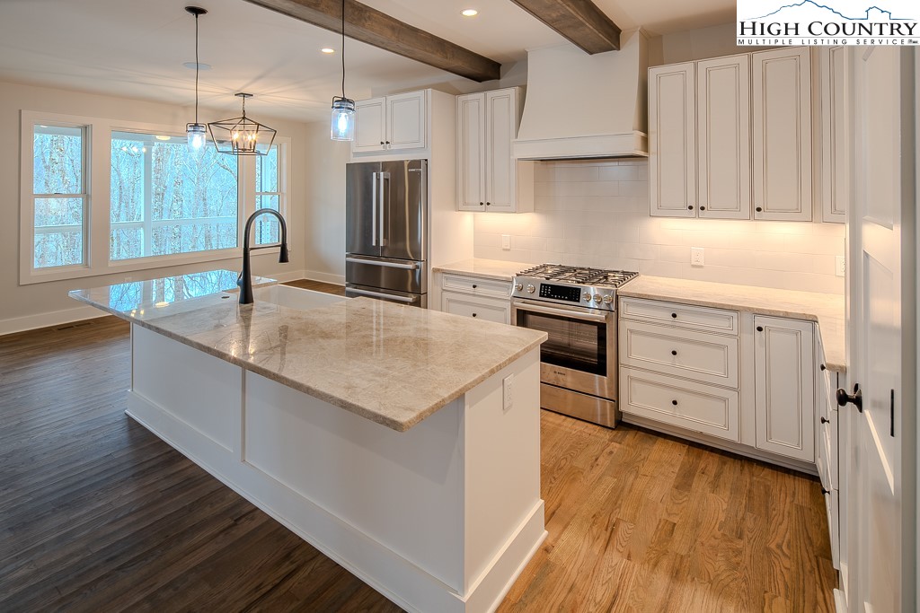 602 Ridge Run Property Photo 8