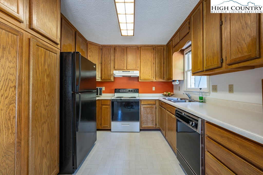 1528 Bairds Creek Road Property Photo 7