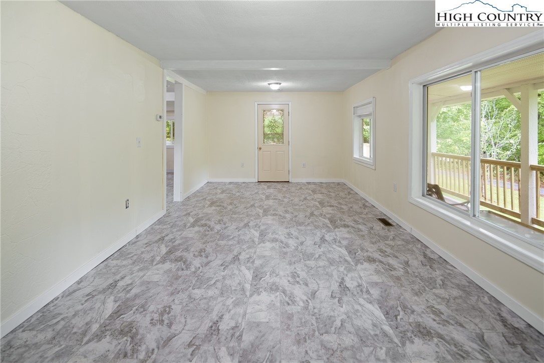 1227 Poga Road Property Photo 4