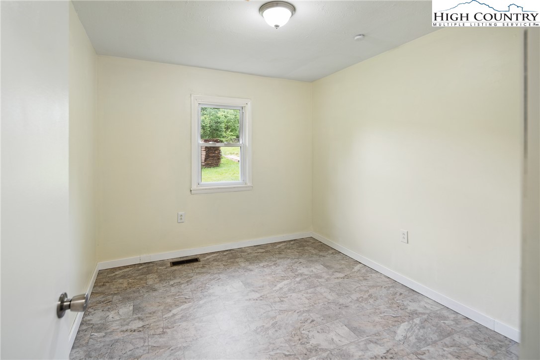 1227 Poga Road Property Photo 11