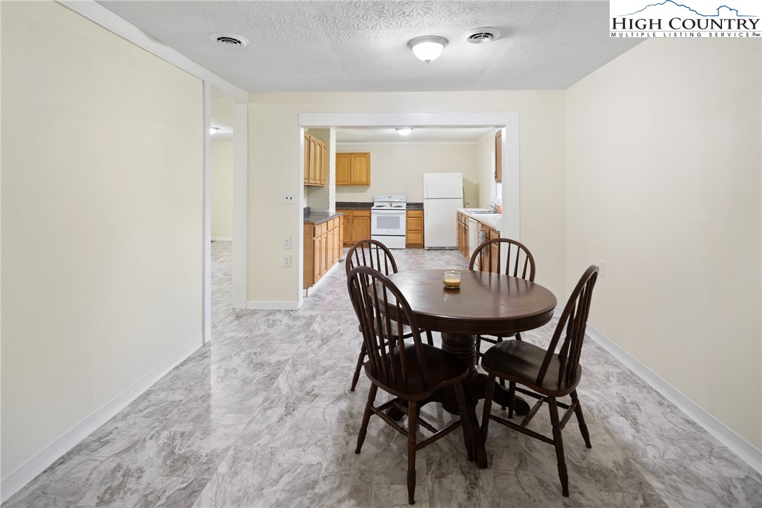 1227 Poga Road Property Photo 20