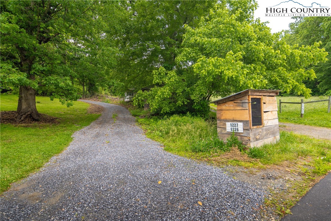 1227 Poga Road Property Photo 33