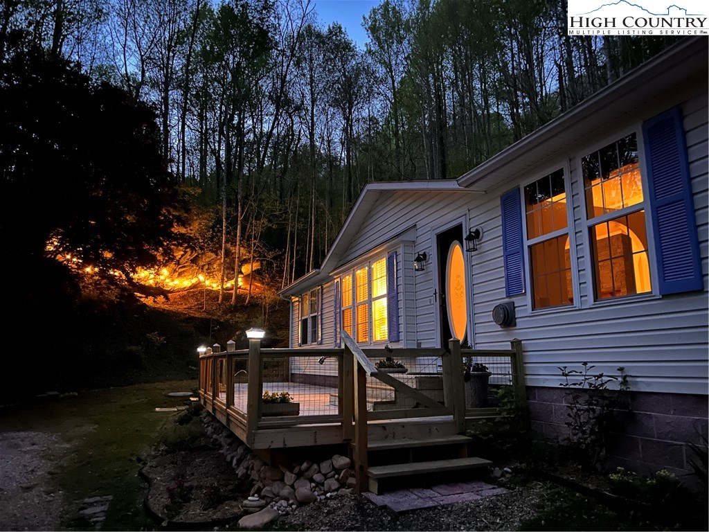 1122 Three Mile Highway Property Photo 15