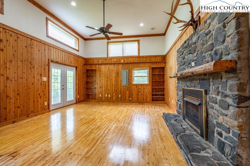 175 Roaring Fork Road Property Photo 9