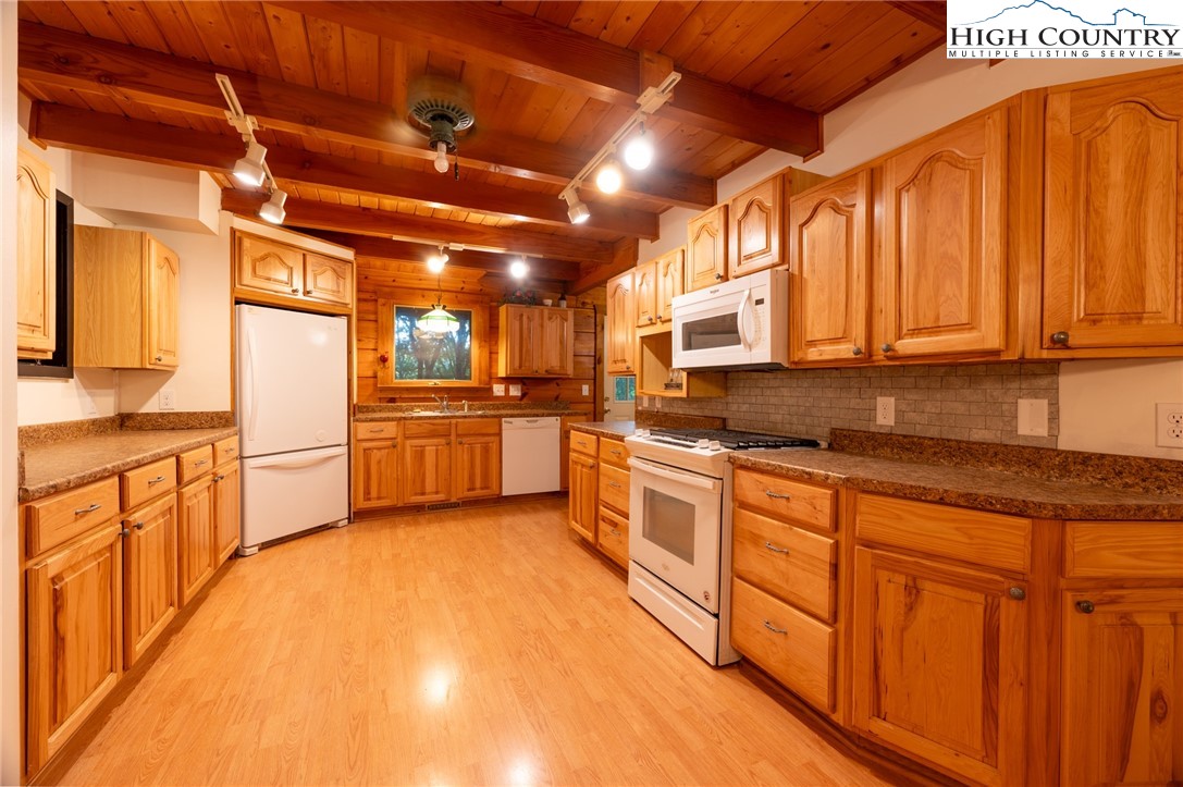 170 Mountain Laurel Lane Property Photo 15