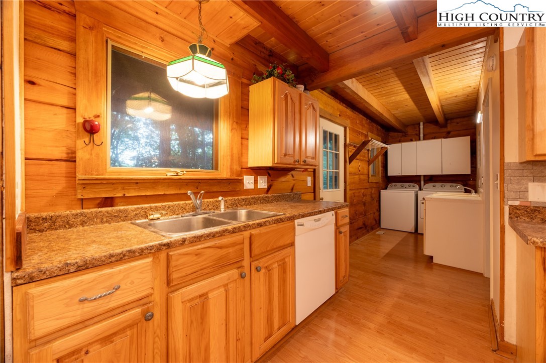170 Mountain Laurel Lane Property Photo 16