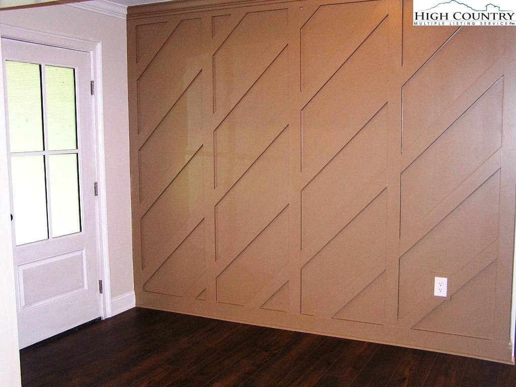384 New River Heights Property Photo 3