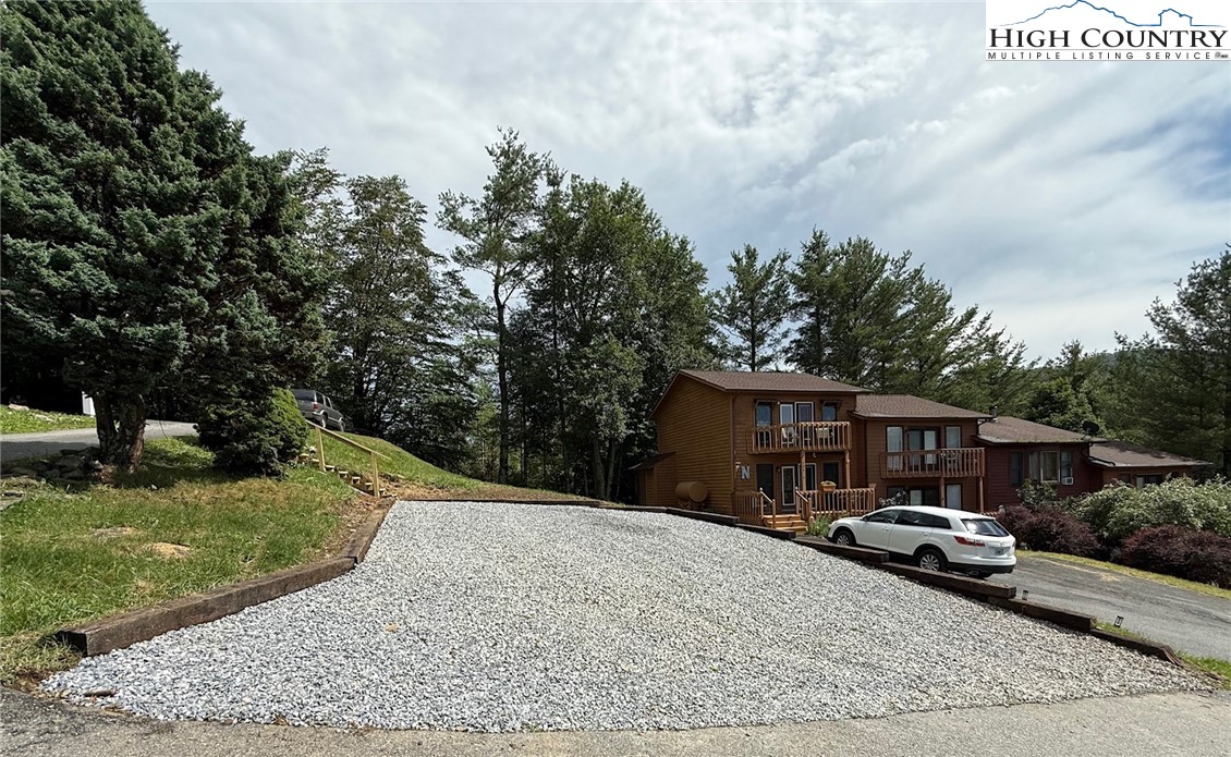 270 Elk Hill Drive Property Photo 8
