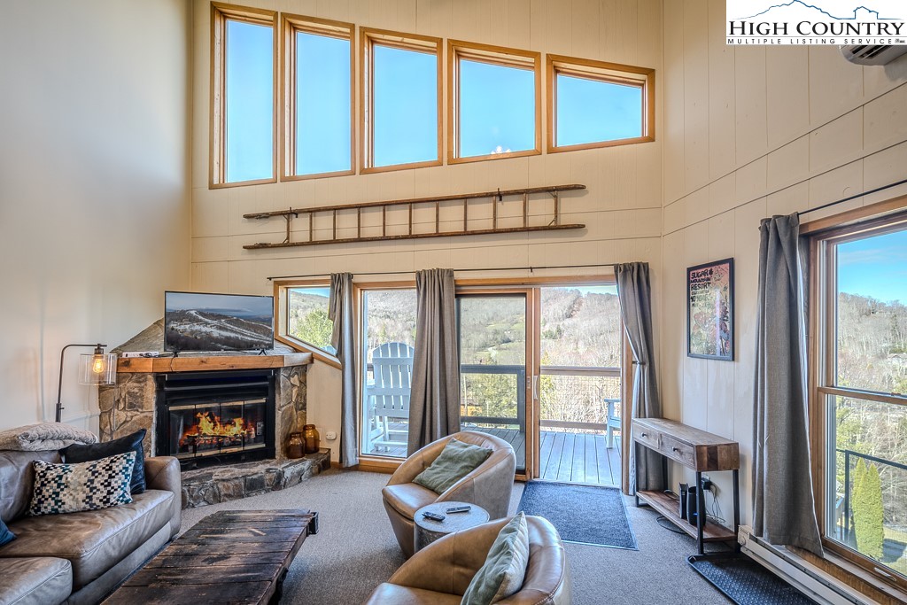 270 Elk Hill Drive Property Photo 10