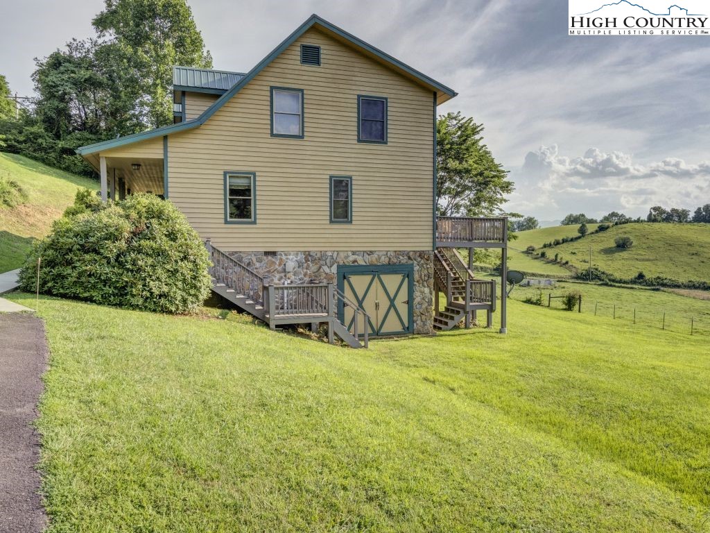 1212 Dry Hill Road Property Photo 8