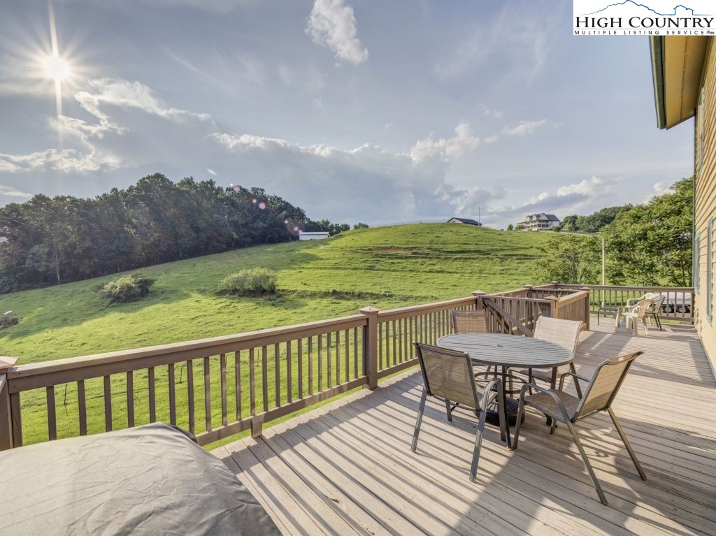 1212 Dry Hill Road Property Photo 11
