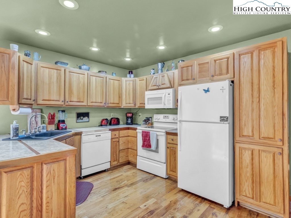 1212 Dry Hill Road Property Photo 21
