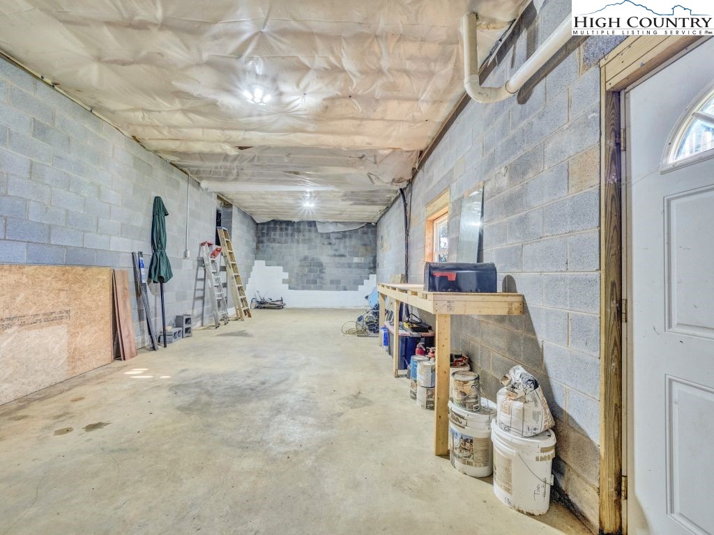 1212 Dry Hill Road Property Photo 41