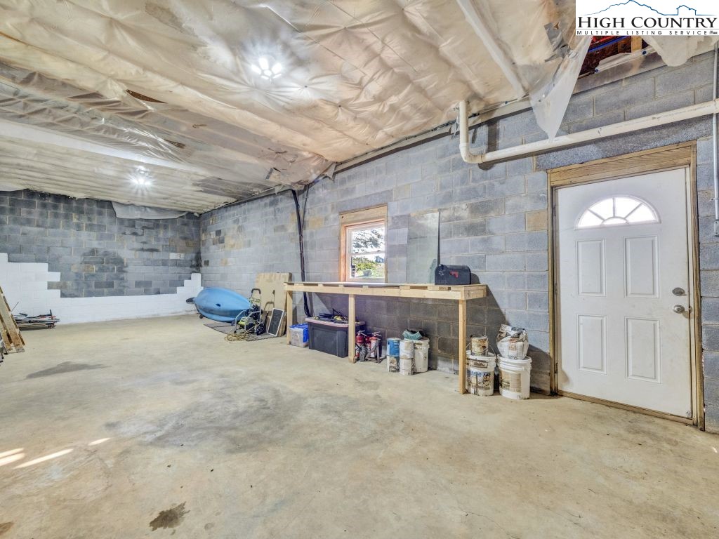 1212 Dry Hill Road Property Photo 42