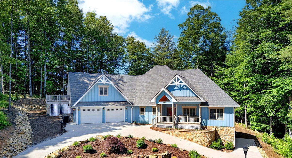 225 Henry's Glen Drive