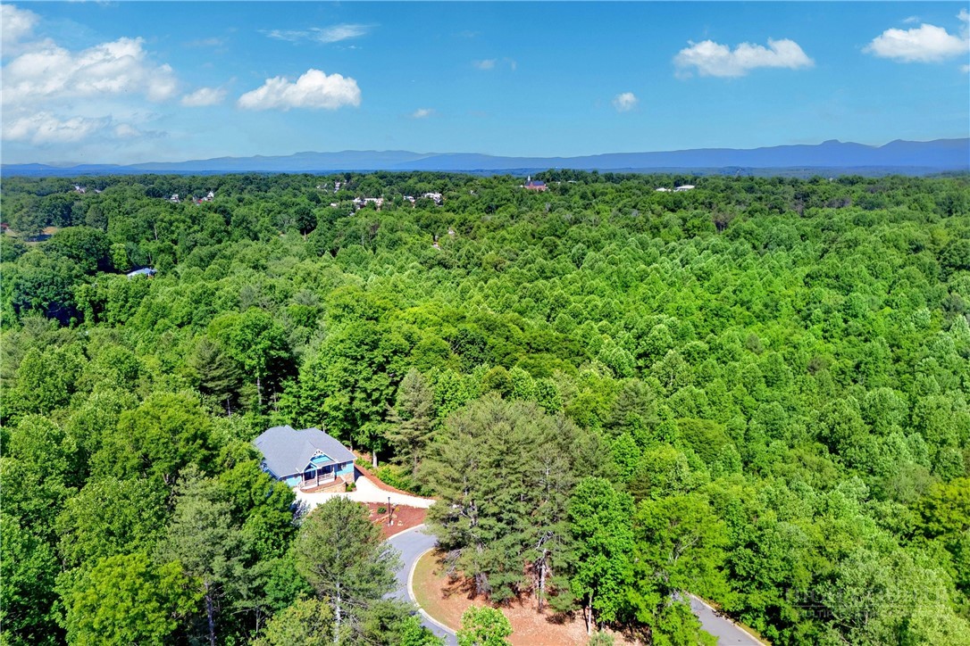 225 Henry's Glen Drive Property Photo 1