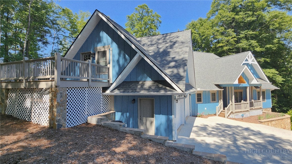 225 Henry's Glen Drive Property Photo 34