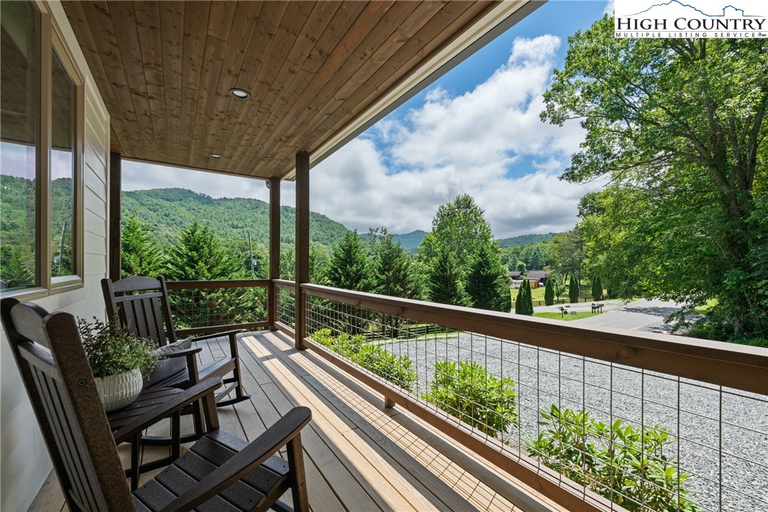 2181 Broadstone Road Property Photo 4