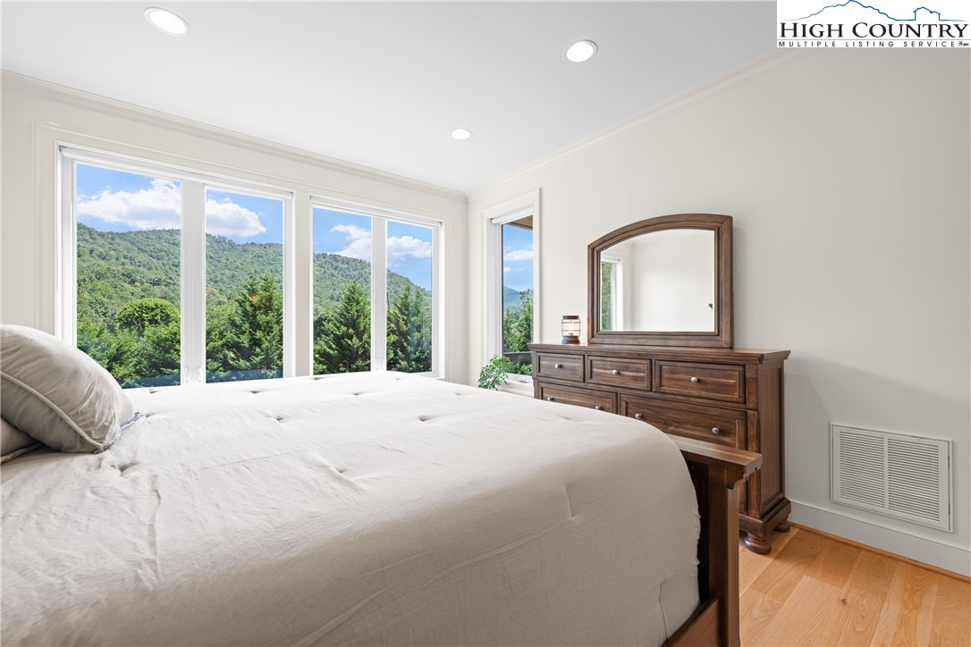 2181 Broadstone Road Property Photo 21