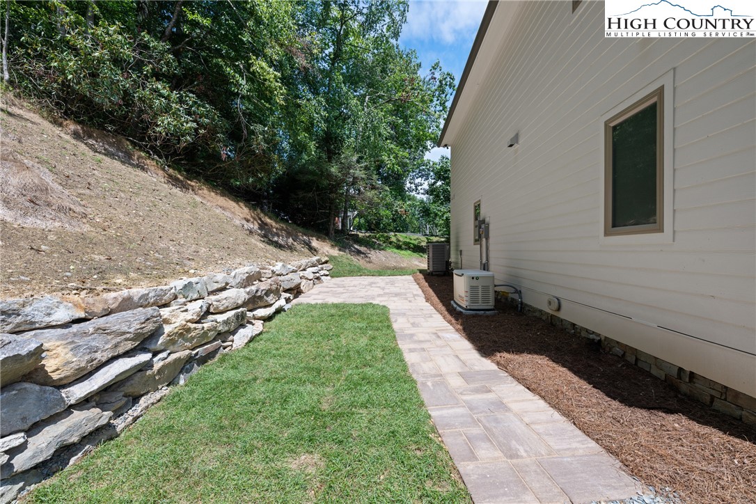 2181 Broadstone Road Property Photo 33