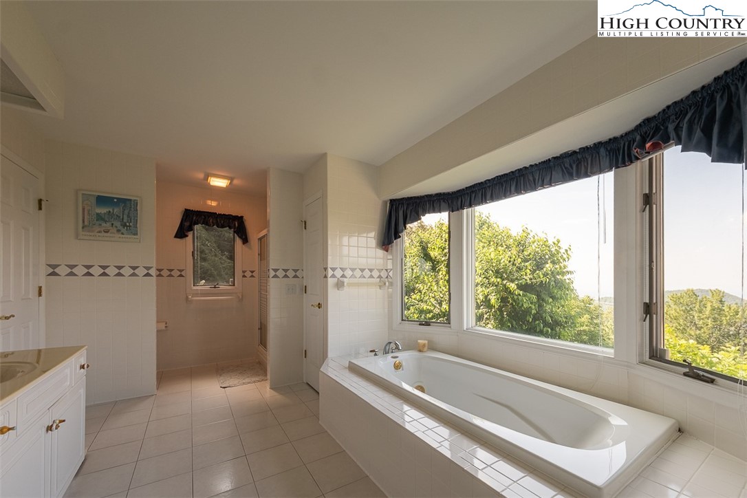 148 Chestnut Ridge Lane Property Photo 19