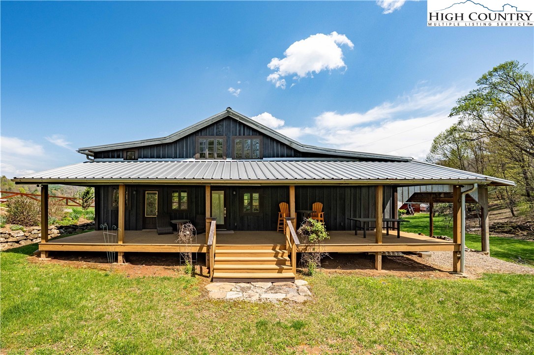 110 N River Lane Property Photo 44