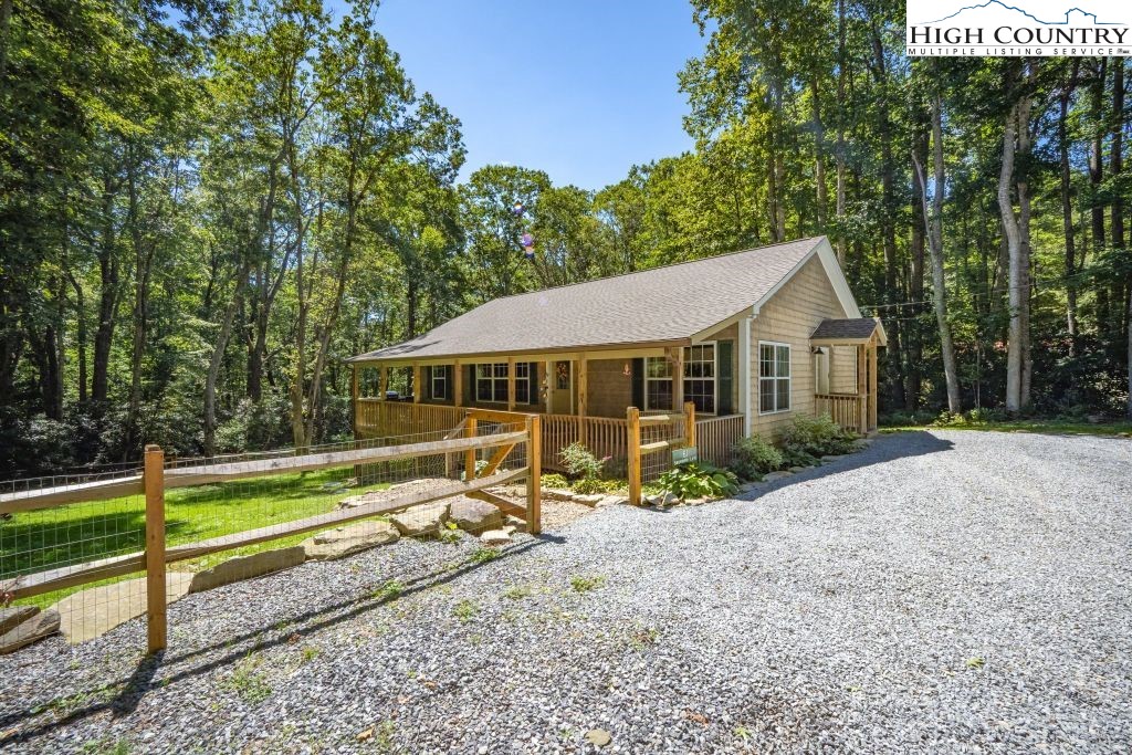 61 Snowbird Lane Property Photo 1