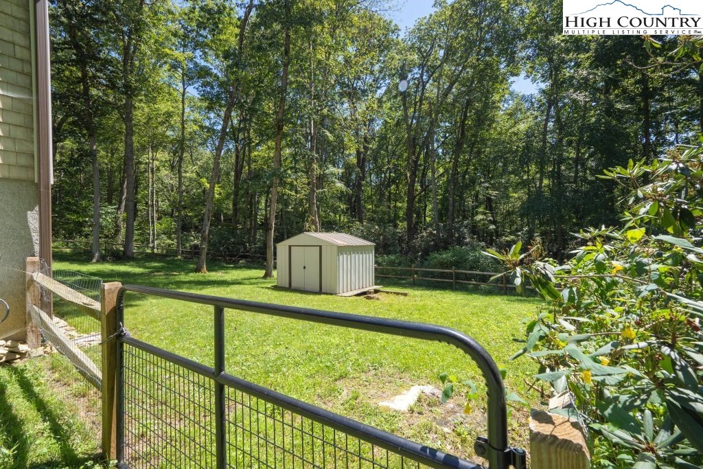 61 Snowbird Lane Property Photo 15