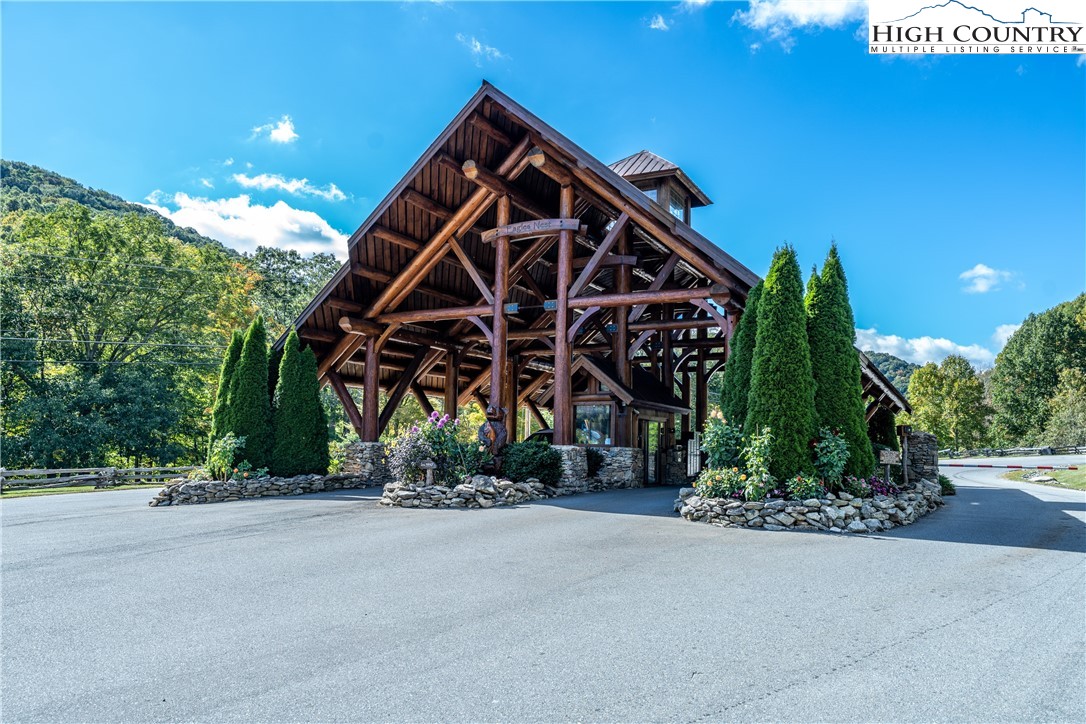 N-55 Eagles Creek Trail Property Photo 8