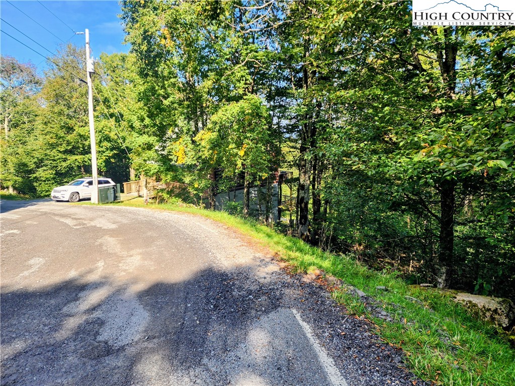 1060 Charter Hills Road Property Photo 1