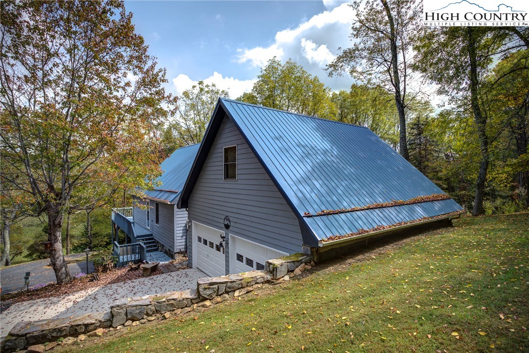 2164 River Bend Road Property Photo 7