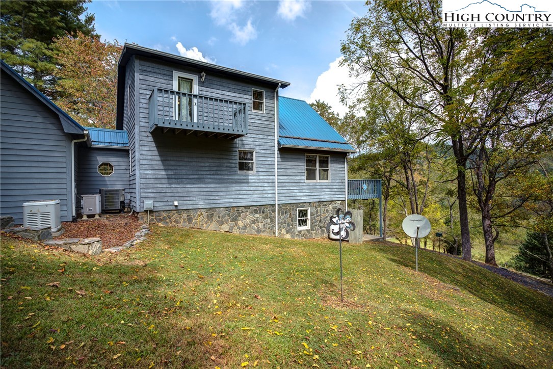 2164 River Bend Road Property Photo 8