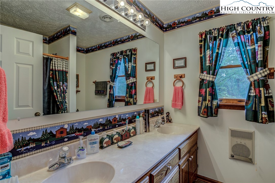 2164 River Bend Road Property Photo 27