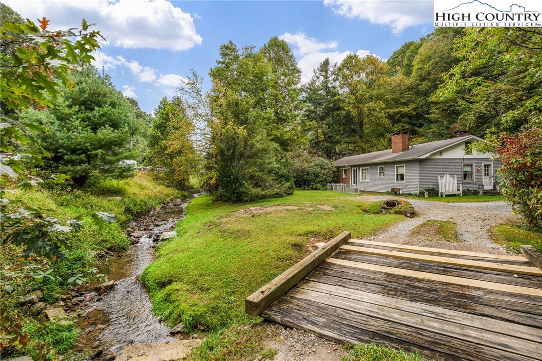 1794 Highway 105 Property Photo 4