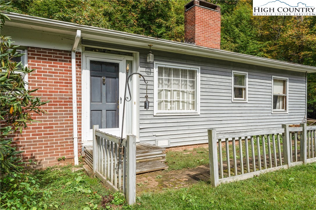 1794 Highway 105 Property Photo 8