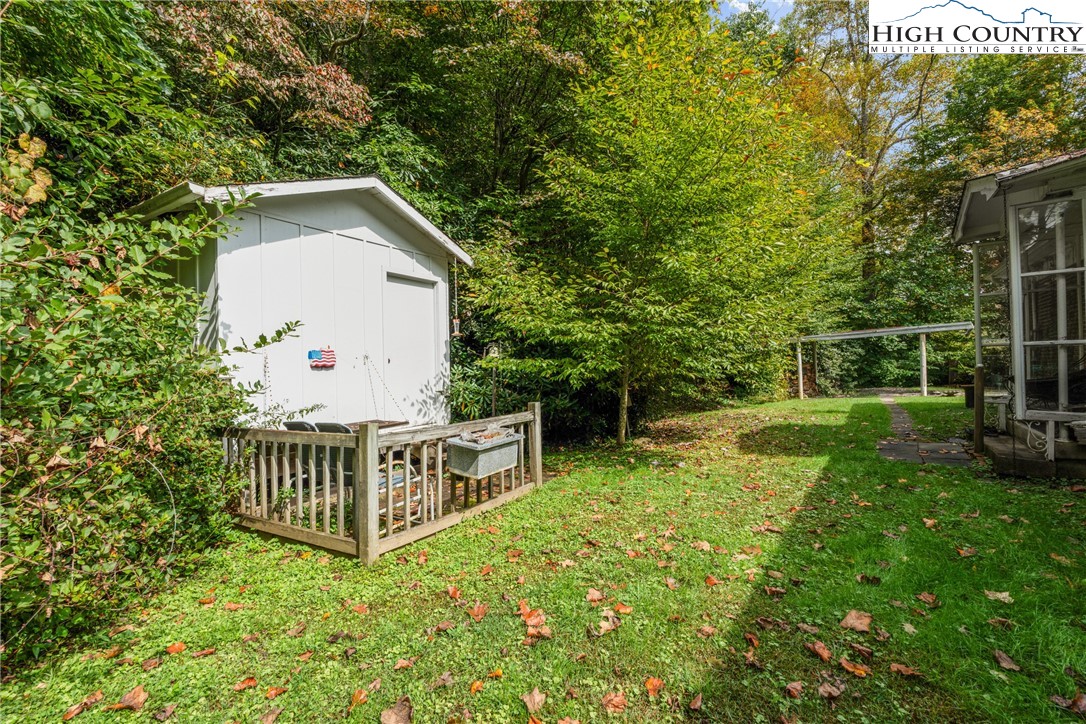 1794 Highway 105 Property Photo 11