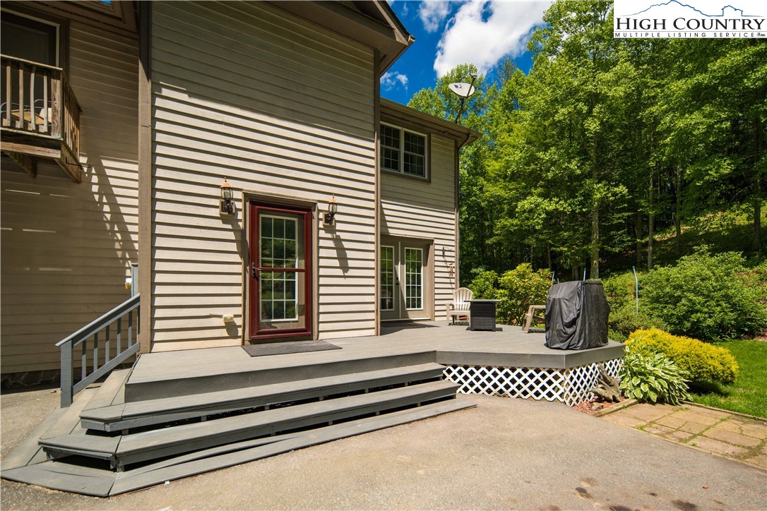 1527 Mabel School Road Property Photo 9