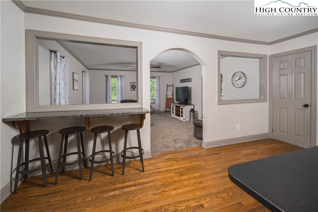 1527 Mabel School Road Property Photo 10