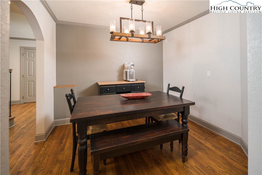 1527 Mabel School Road Property Photo 14