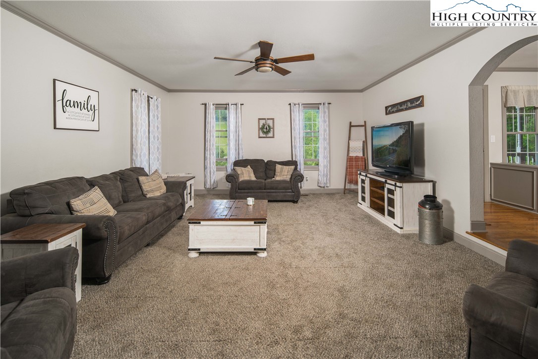 1527 Mabel School Road Property Photo 15